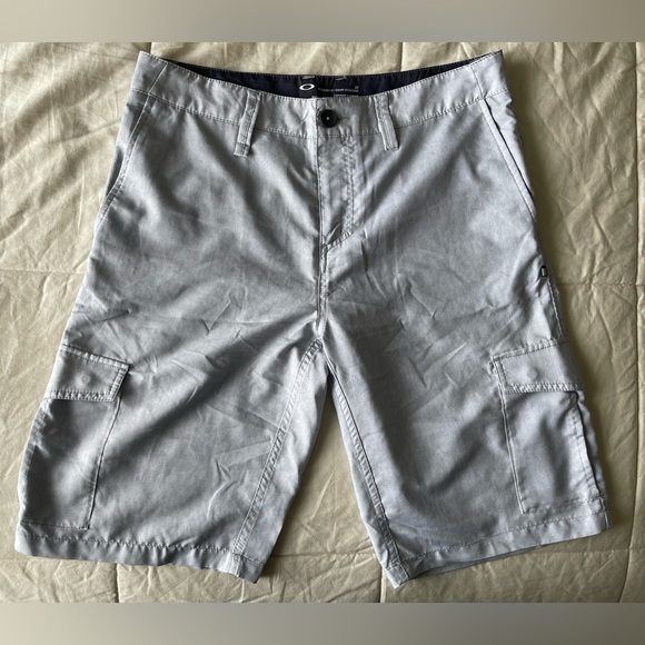 Oakley Mens Shorts - Picture 1 of 8